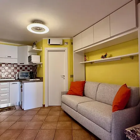 Corner Pescatori شقة *